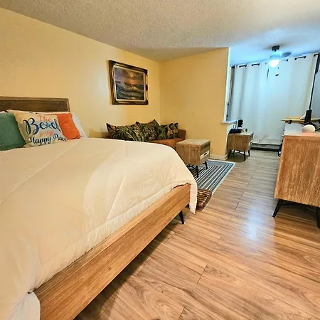 Aparthotel Oceanfront Escape With Balcony And Heated Salt Water Pool Sleeps 4